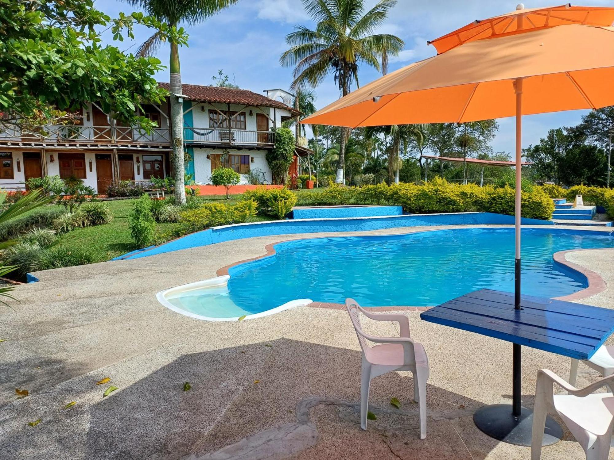 Finca Hotel Palmas Frente A Panaca Quimbaya Bagian luar foto