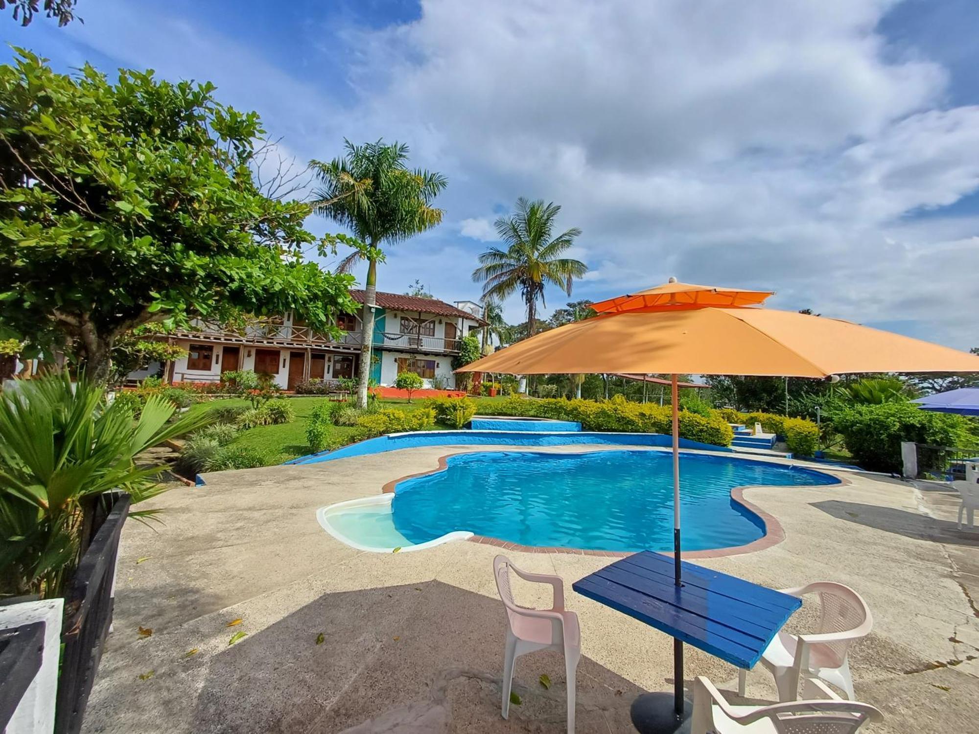 Finca Hotel Palmas Frente A Panaca Quimbaya Bagian luar foto
