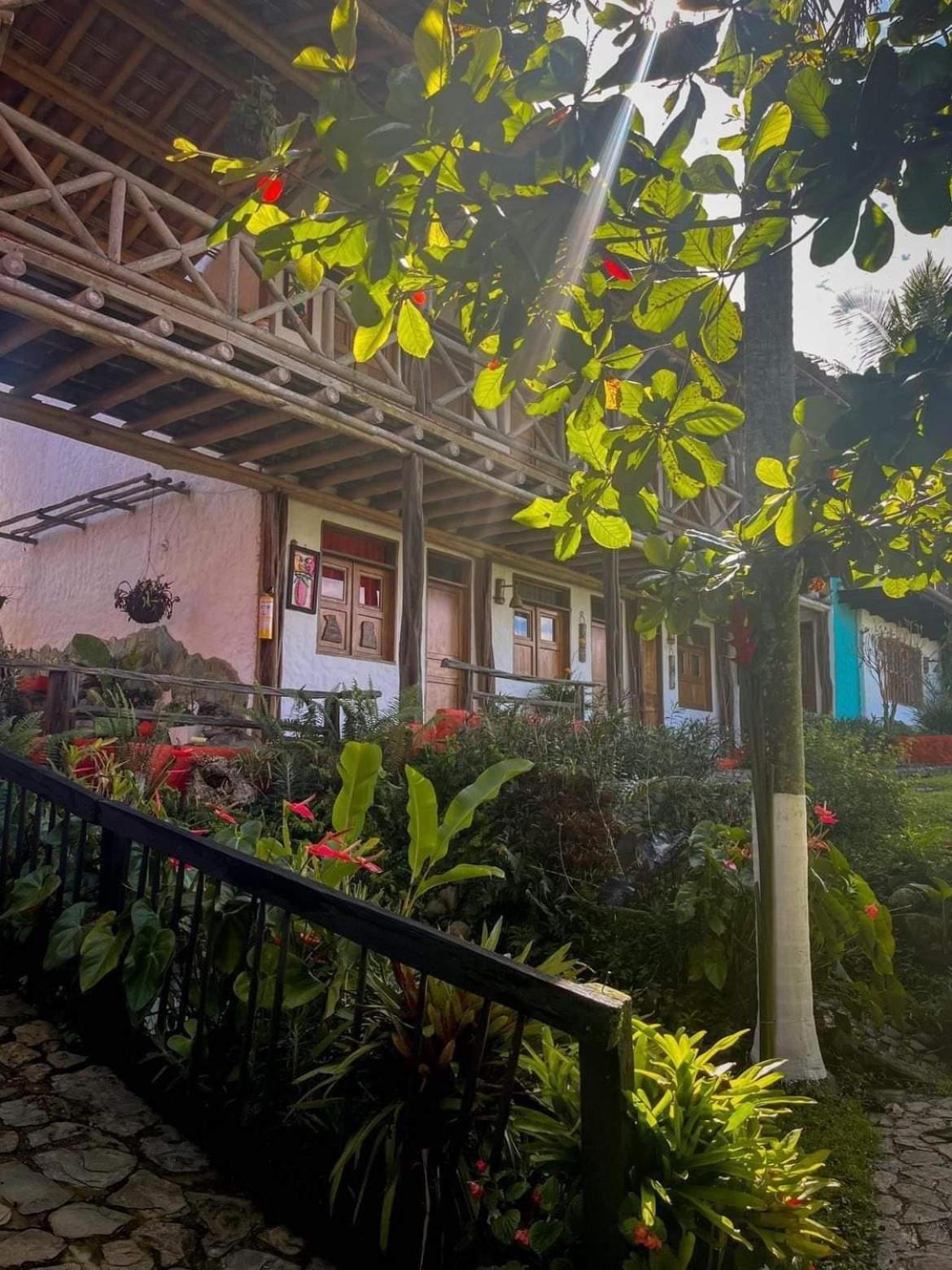 Finca Hotel Palmas Frente A Panaca Quimbaya Bagian luar foto