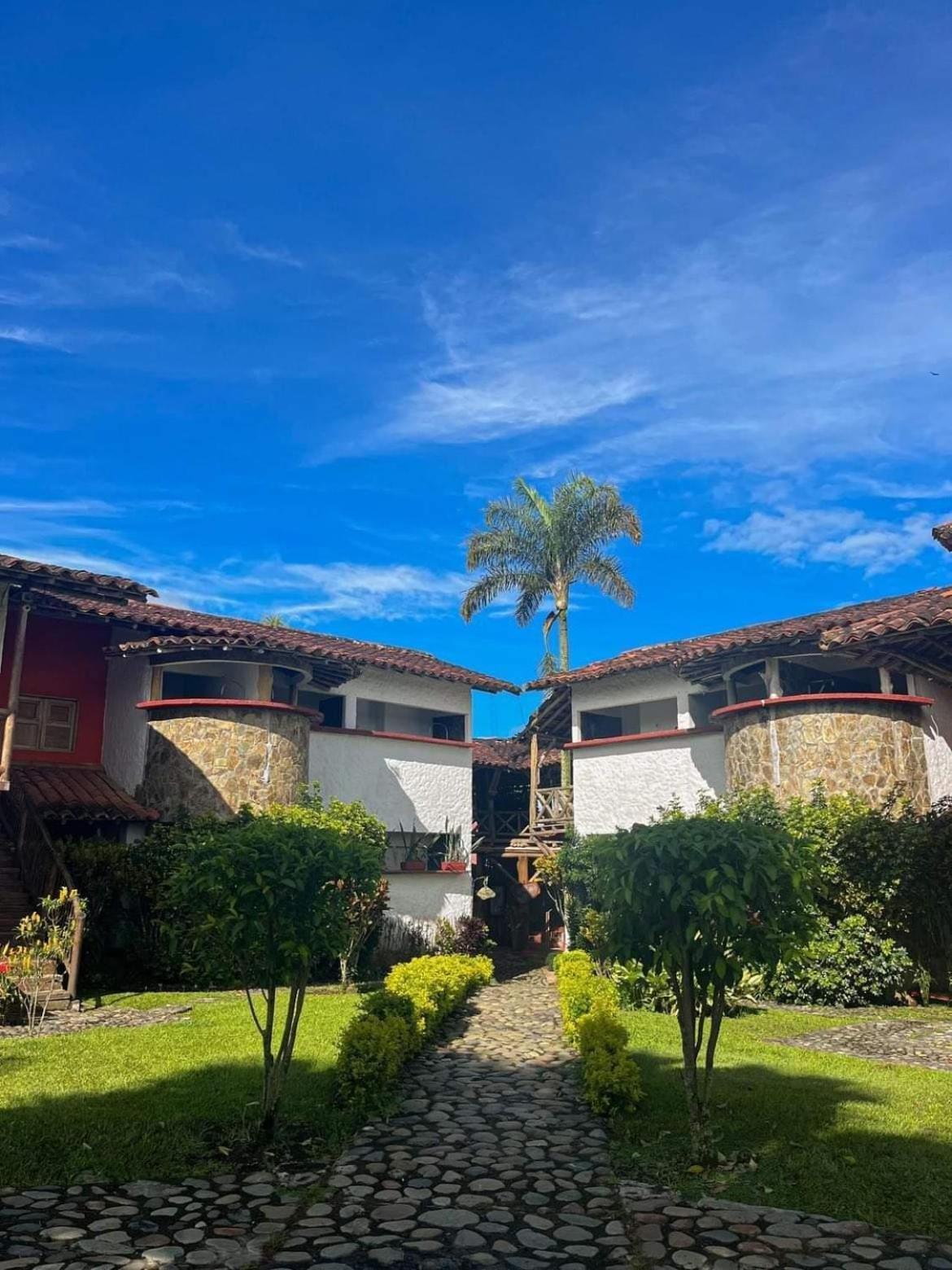 Finca Hotel Palmas Frente A Panaca Quimbaya Bagian luar foto